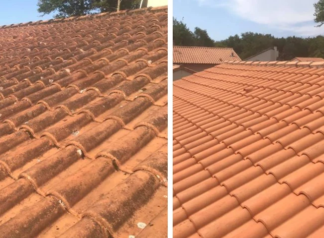 Homme d'affaires protégé sous dôme transparent durant orage violent avec éclairs et pluie torrentielle